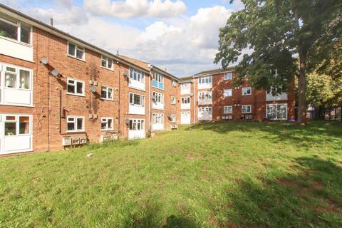6 Aragon Close, Hemel Hempstead, HP2 7LG