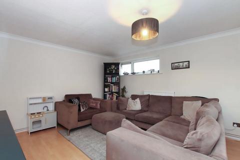 6 Aragon Close, Hemel Hempstead, HP2 7LG