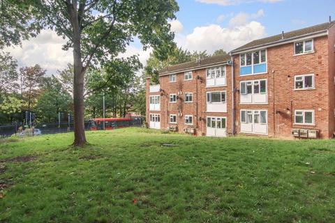 6 Aragon Close, Hemel Hempstead, HP2 7LG
