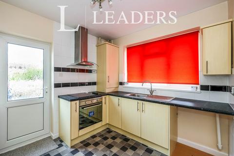 3 bedroom bungalow to rent, Eastoke Avenue, Hayling Island, PO11