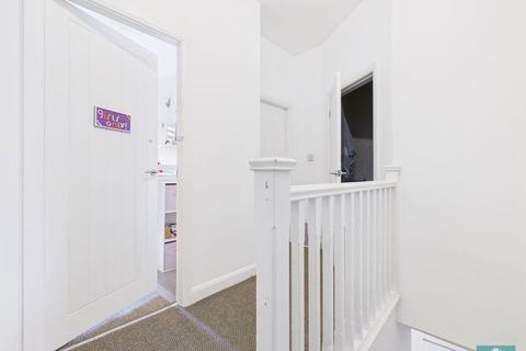 3 Crompton Way, Shaw, Oldham, OL2 8RD