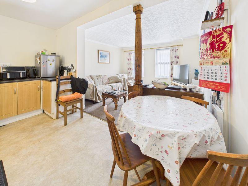 Kitchen to...