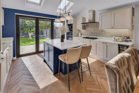 40 Bealcroft Close, Milnrow, Rochdale, OL16 3XD