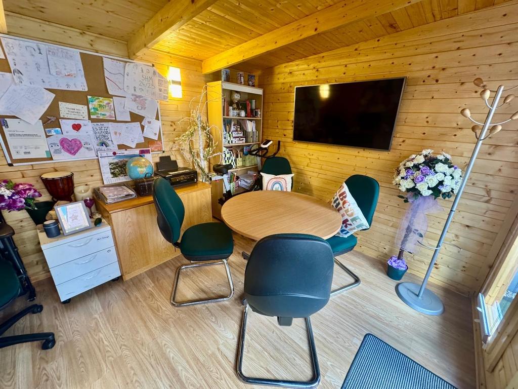 Office/Bar