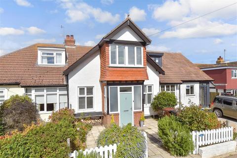 29 Seafield Road, Rustington, Littlehampton, BN16 2JH