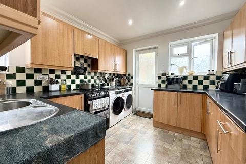 undefined, Waterslade Green, Icknield, Luton, Bedfordshire, LU3 2ER