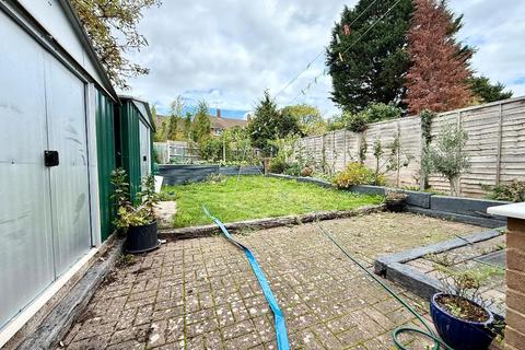 3 Waterslade Green, Luton, LU3 2ER