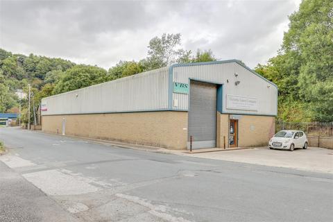 Property to rent - Shawclough Road, Waterfoot, Rossendale