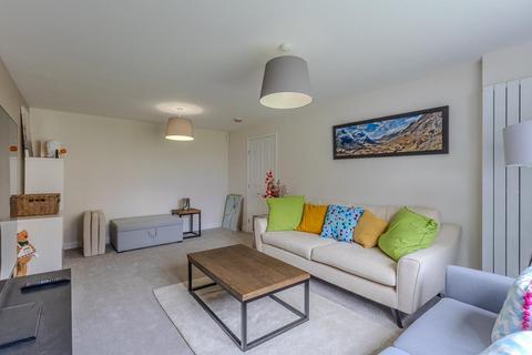 undefined, Ailsh Crescent, Robroyston, G33 1BL