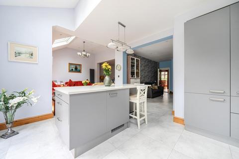 undefined, Canons Drive, Edgware HA8
