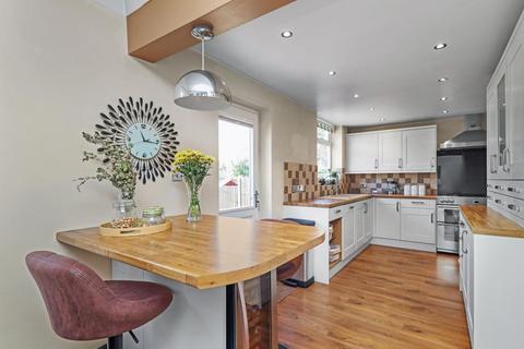 undefined, Canterbury Road, Hale
