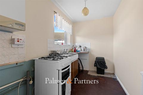 2 bedroom bungalow for sale, William Boys Close, Colchester, Essex, CO4