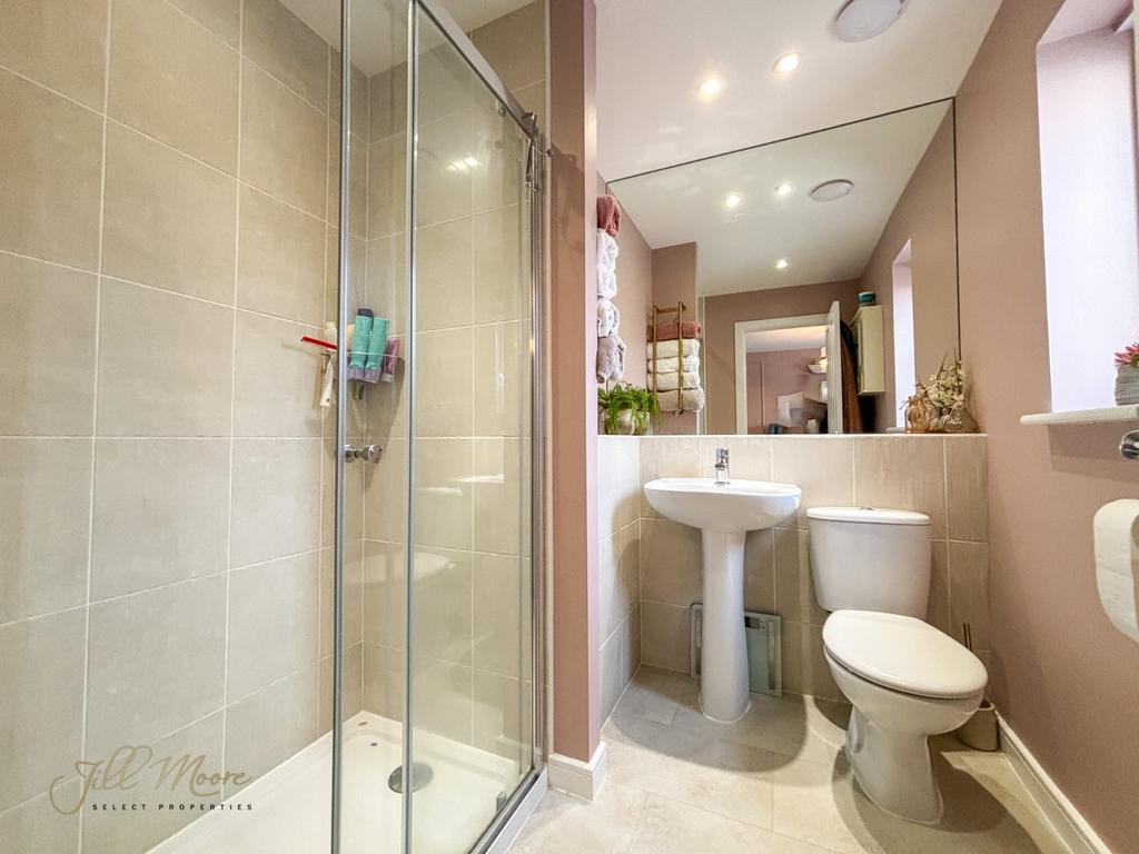 Master En-Suite