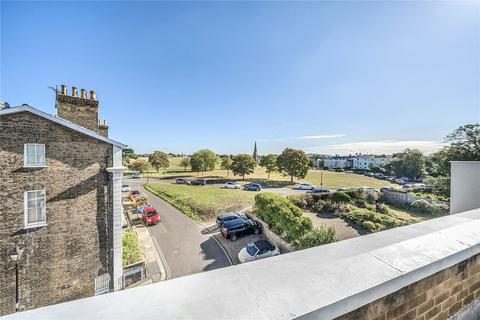25 Eliot Place, London, SE3 0QL