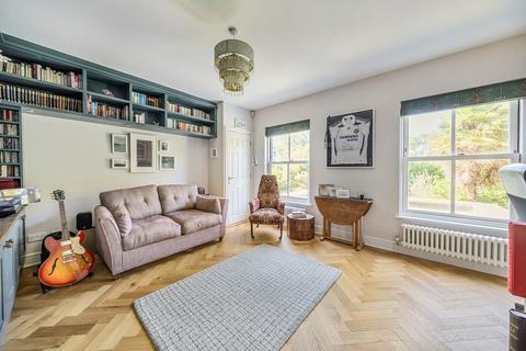25 Eliot Place, London, SE3 0QL