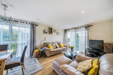 2 bedroom apartment for sale, Highwood Close, London
