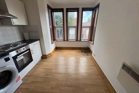 undefined, Flat , - Biscot Road, Luton