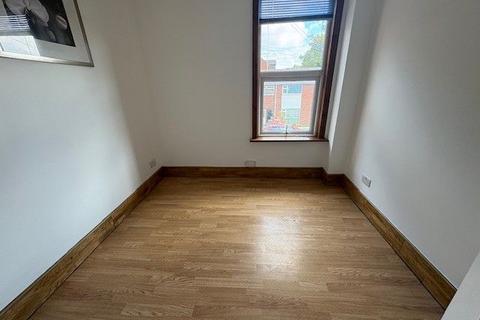 undefined, Flat , - Biscot Road, Luton