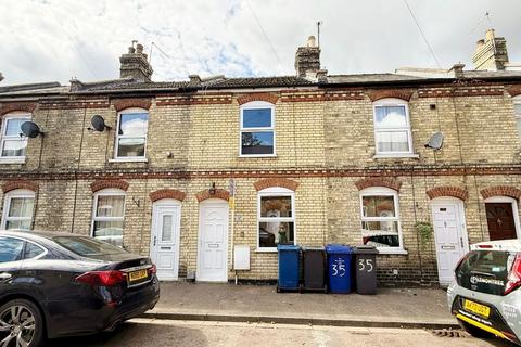 2 bedroom terraced house to rent, Stanley Road, Newmarket