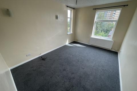 1 bedroom flat to rent, BRIERLEY HILL - Church Hill