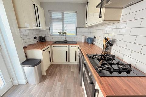 3 bedroom semi-detached house for sale, Carr Grove, Keighley BD20
