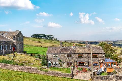 12 Steep Lane, Sowerby Bridge, HX6 1PE
