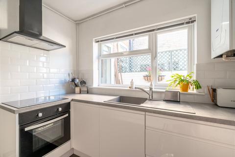 3 bedroom terraced house for sale, London Road South, Lowestoft
