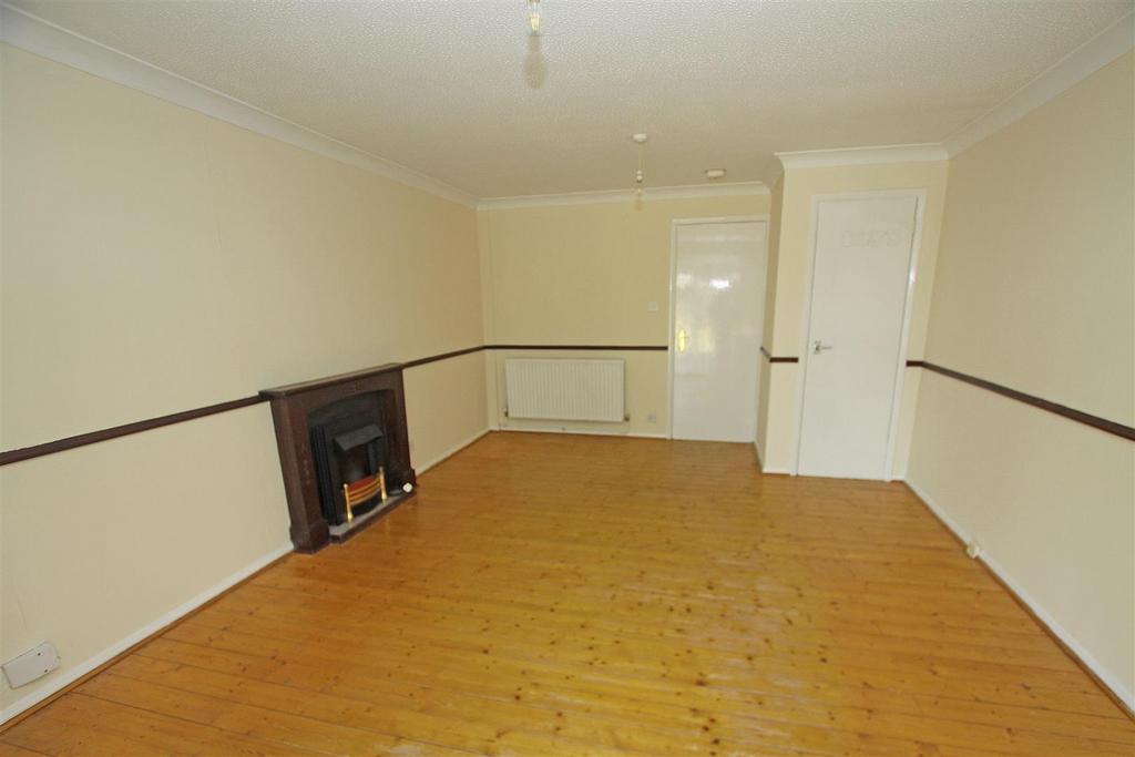 Living room b.jpg