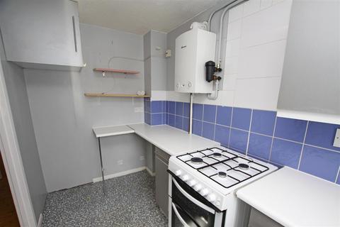 2 bedroom end of terrace house for sale, Sway Gardens, Bournemouth