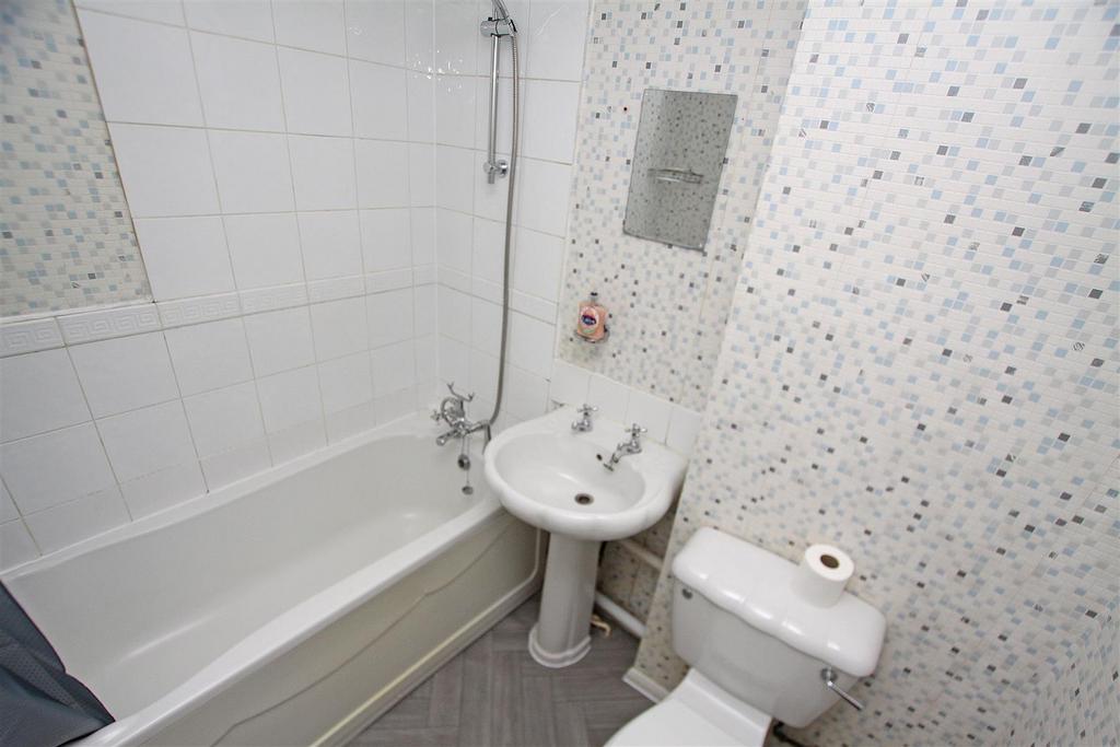 Bathroom.jpg