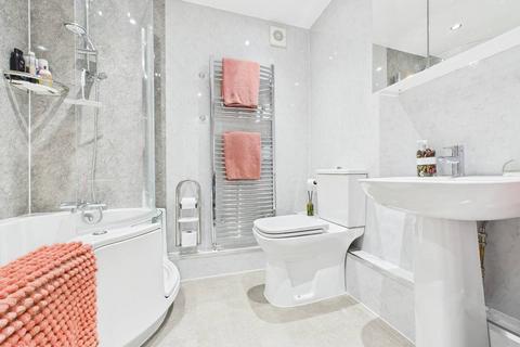 4 bedroom semi-detached house for sale, Chartridge Lane, Chesham, Buckinghamshire, HP5