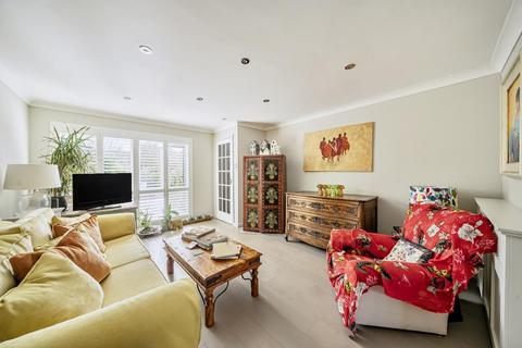undefined, West Molesey,  Surrey,  KT8