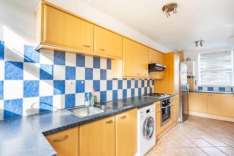 18 Constantine Avenue, York, YO10 3TA
