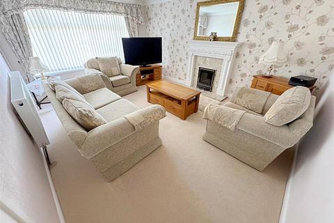 2 bedroom semi-detached bungalow for sale, Foxhill, Grimsby, N.E. Lincs, DN37 9QL