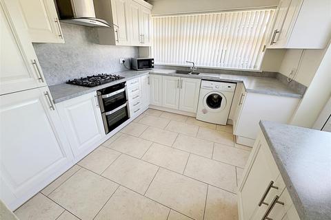 2 bedroom semi-detached bungalow for sale, Foxhill, Grimsby, N.E. Lincs, DN37 9QL