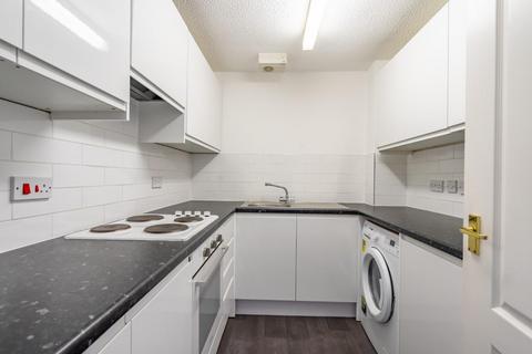 2 bedroom apartment for sale, Barbican Mews, York