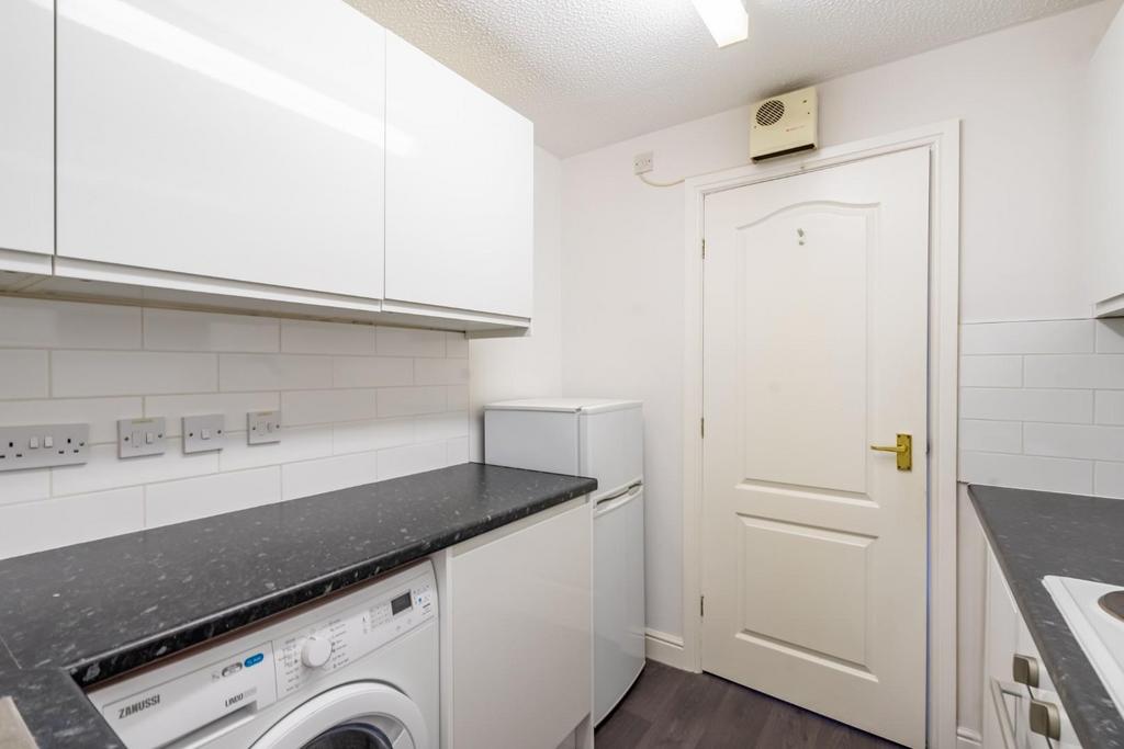 Apartment in York - View 5