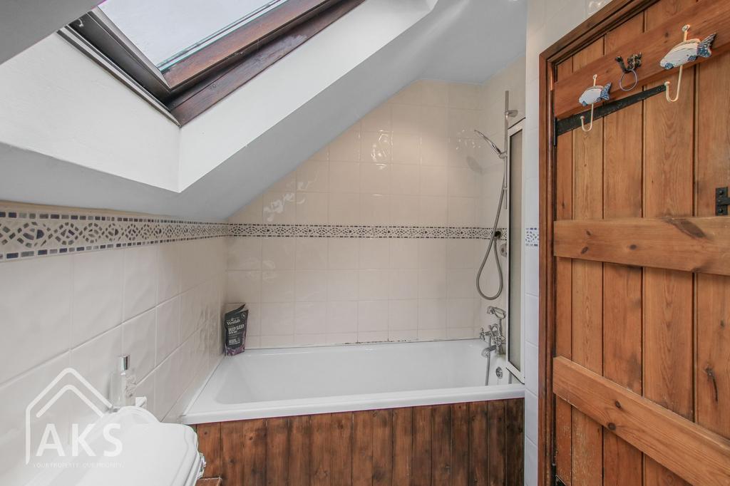 Main bathroom