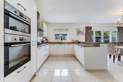 4 bedroom detached house for sale, Birket Drive, Widnes WA8