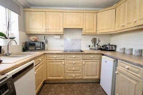 3 bedroom semi-detached house for sale, Marlowe Road, Larkfield