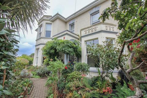 Uphill*Period Ground Floor Flat*Beautifully Presented*