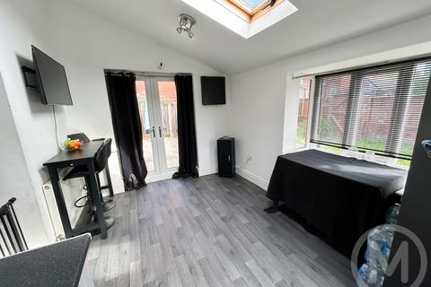 3 Broderick Avenue, Blackpool, FY2 0QJ