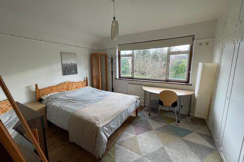 1 bedroom in a house share to rent, Forty Avenue, Wembley Park, HA9