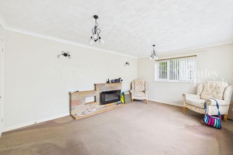 3 bedroom detached bungalow for sale, Orchard Grove, Diss