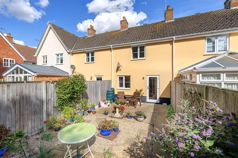 20 Aldergrove Close, Halesworth, IP19 8TB
