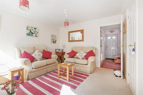 20 Aldergrove Close, Halesworth, IP19 8TB