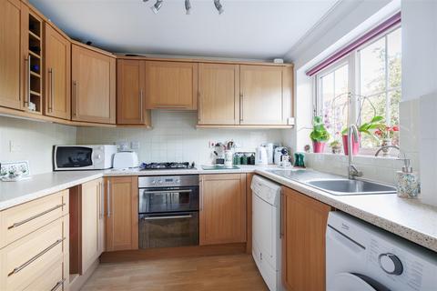 20 Aldergrove Close, Halesworth, IP19 8TB