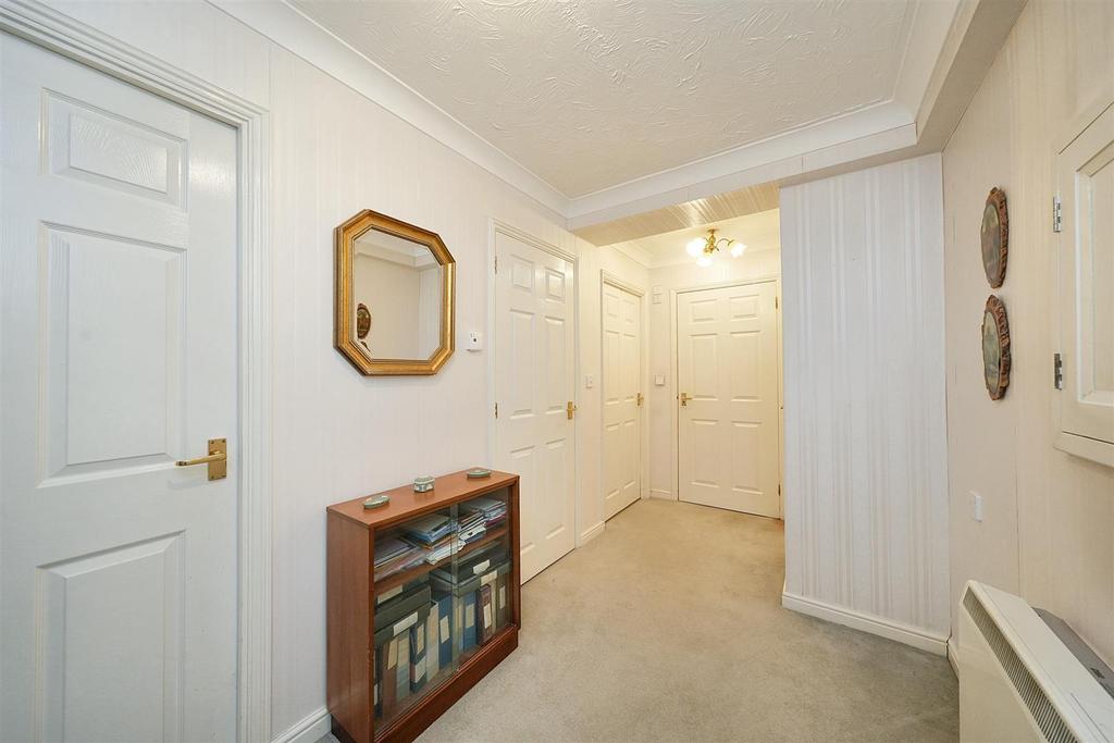 Entrance hall.jpg