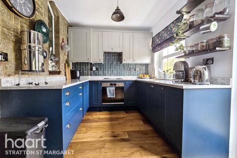3 bedroom character property for sale, The Beeches, Lady Lane, Blunsdon