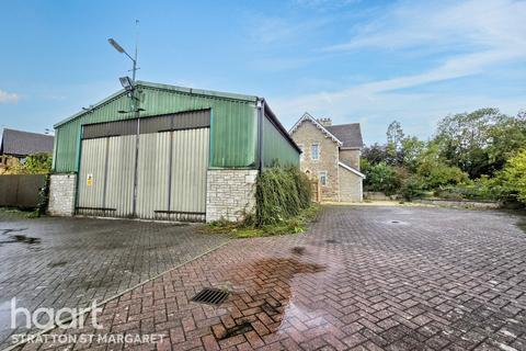 3 bedroom character property for sale, The Beeches, Lady Lane, Blunsdon